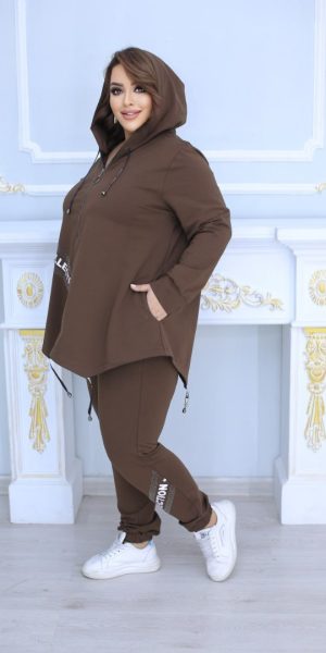 Костюм